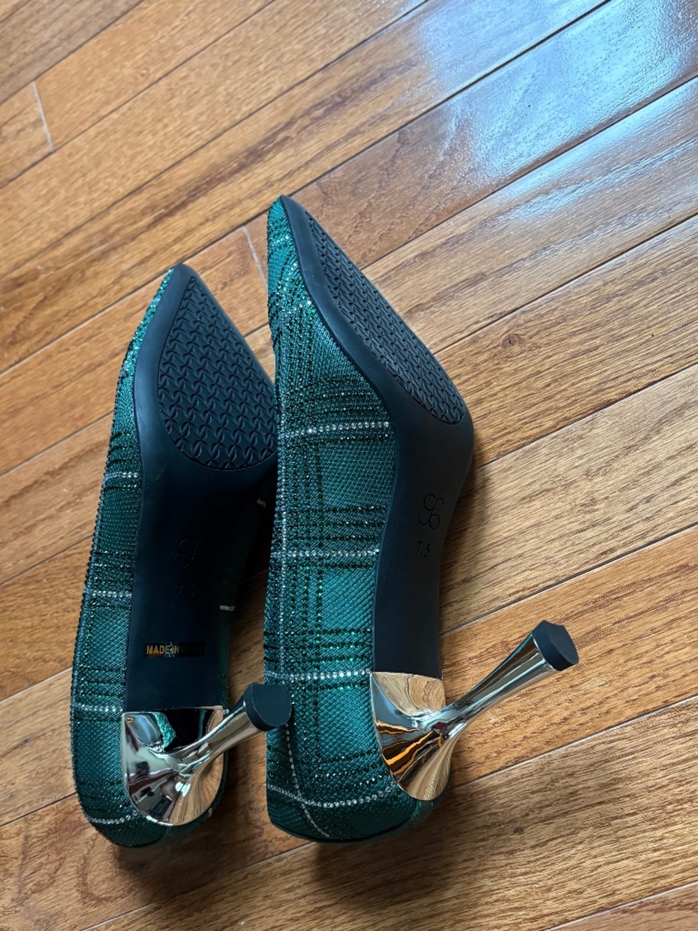 Brand-New, Never Worn Cosy Heels!